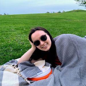 Meet your Posher, Miasya